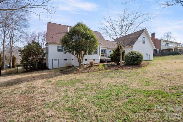 3505 4th Street Boulevard NW, Hickory, NC 28601