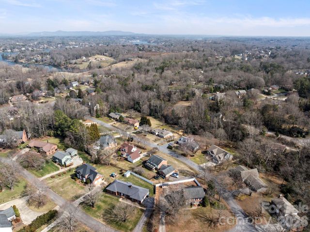 3505 4th Street Boulevard NW, Hickory, NC 28601