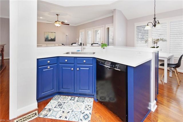 73 Mizzen CIR, Hampton, VA 23664