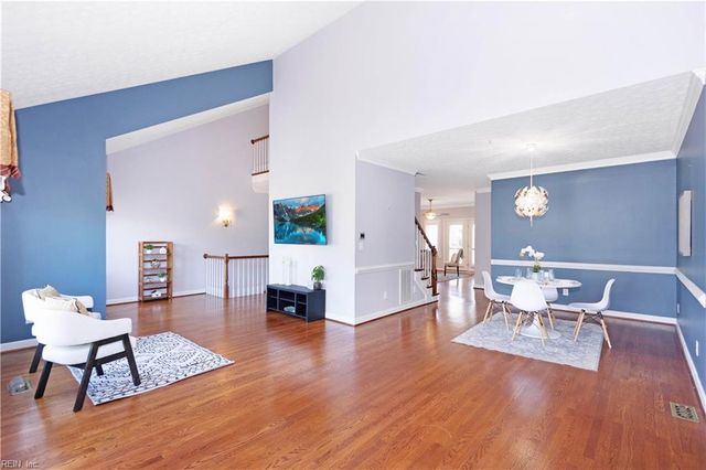 73 Mizzen CIR, Hampton, VA 23664