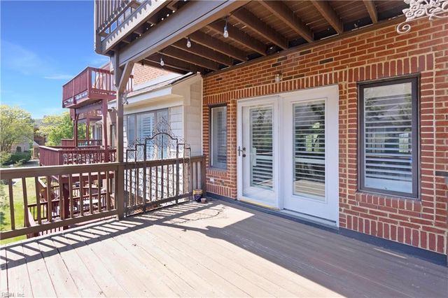 73 Mizzen CIR, Hampton, VA 23664