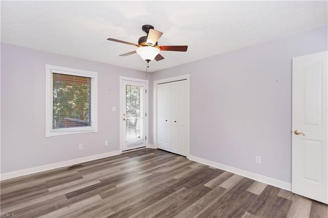 73 Mizzen CIR, Hampton, VA 23664