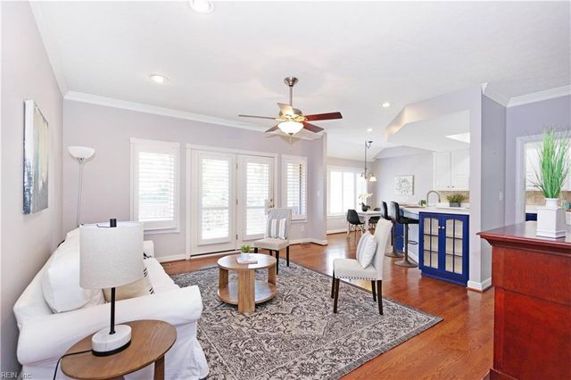 73 Mizzen CIR, Hampton, VA 23664
