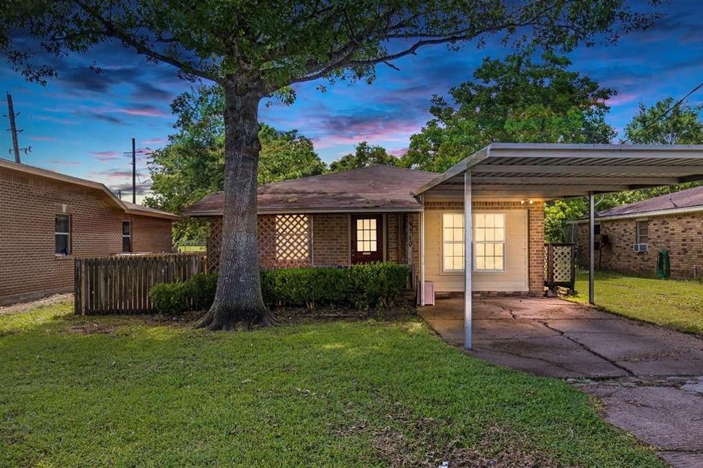 5310 6th Street, Crosby, TX 77532