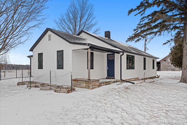 8900 Cleveland Road, Greenwood Twp, MI 49421