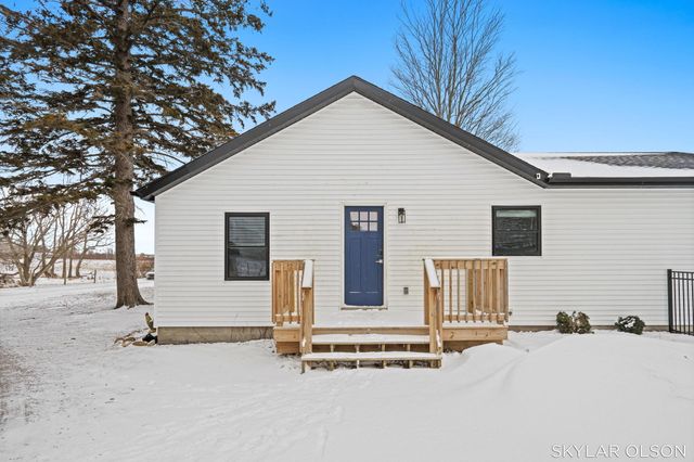 8900 Cleveland Road, Greenwood Twp, MI 49421