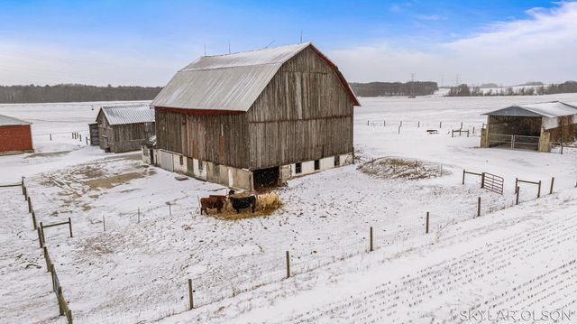 8900 Cleveland Road, Greenwood Twp, MI 49421