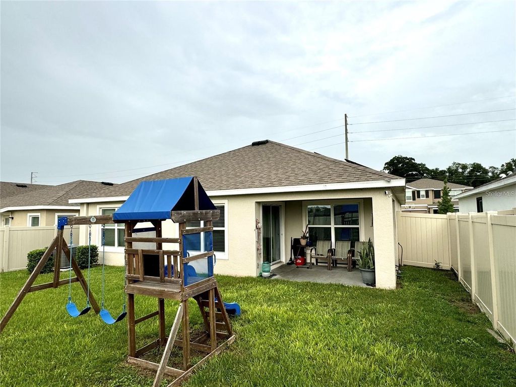 Image 18 of property listing at 7749 BROAD POINT DRIVE, Zephyrhills, FL 33540