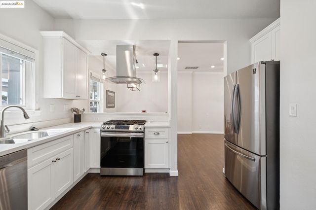 557 33Rd St, Oakland, CA 94609