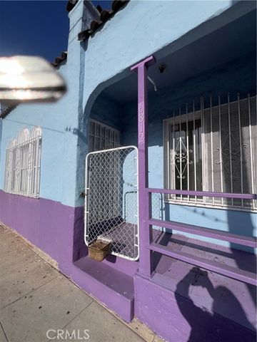6812 S Hoover, Los Angeles, CA 90044