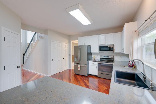 6719 Wynwright Drive, Dublin, OH 43016