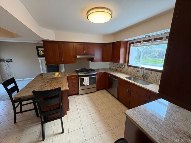 25317 Koths Street, Taylor, MI 48180