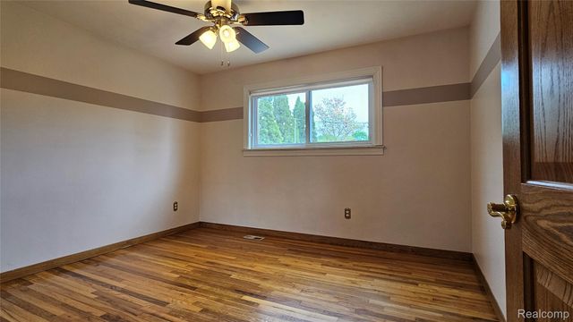 25317 Koths Street, Taylor, MI 48180