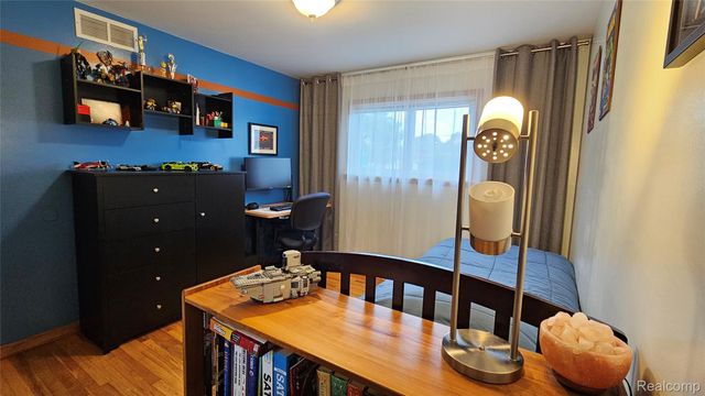 25317 Koths Street, Taylor, MI 48180