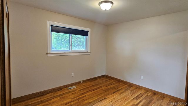 25317 Koths Street, Taylor, MI 48180
