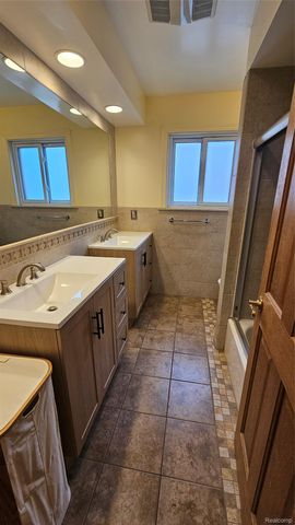 25317 Koths Street, Taylor, MI 48180