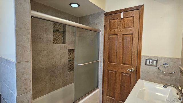 25317 Koths Street, Taylor, MI 48180