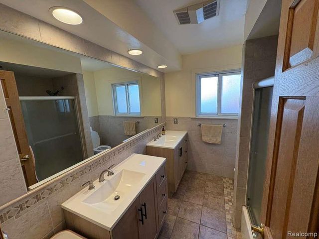 25317 Koths Street, Taylor, MI 48180