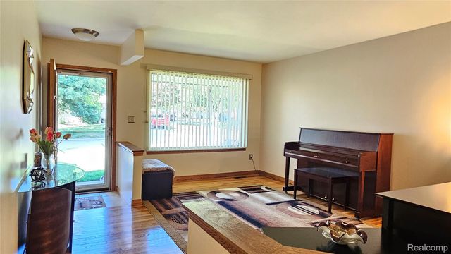 25317 Koths Street, Taylor, MI 48180