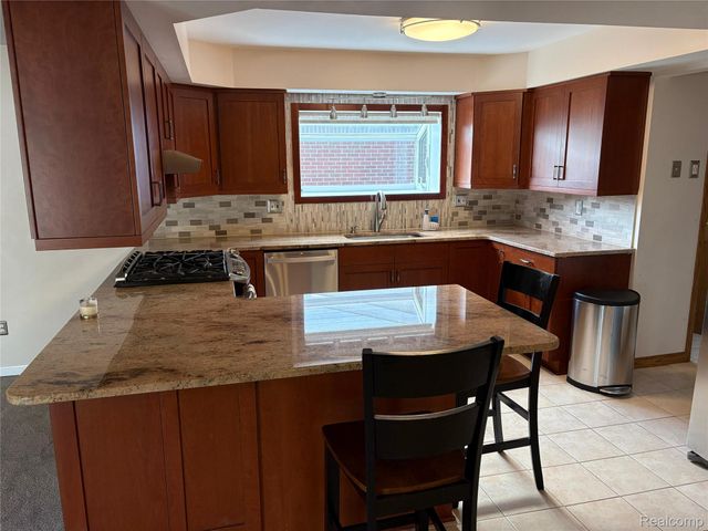 25317 Koths Street, Taylor, MI 48180