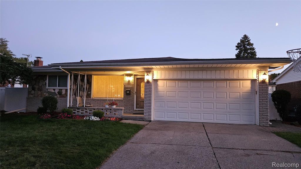 25317 Koths Street, Taylor, MI 48180