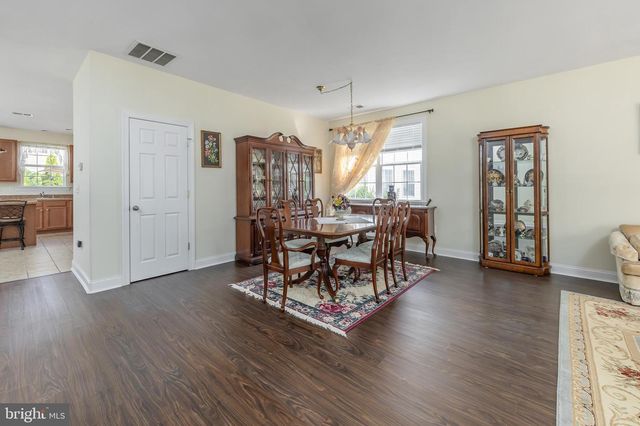 703 WEATHERBY DR, Deptford, NJ 08096