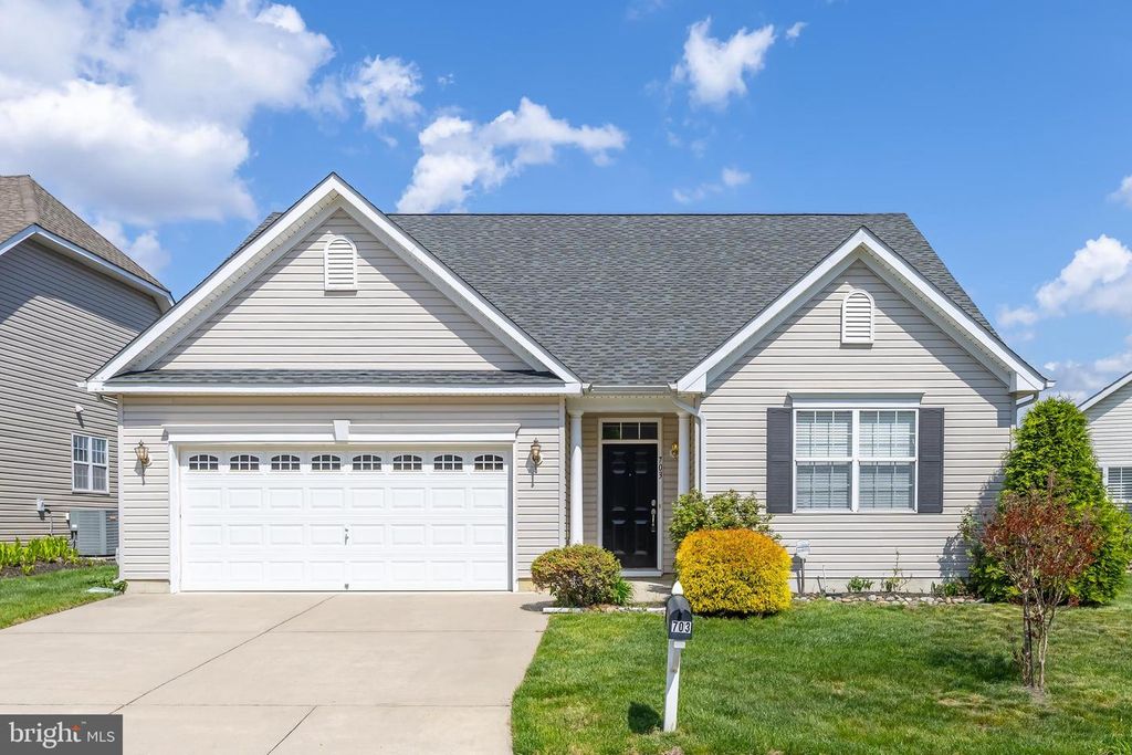703 WEATHERBY DR, Deptford, NJ 08096