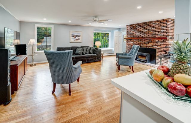 24 Milne Cove Rd, Carlisle, MA 01741
