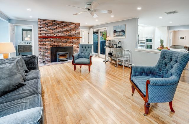 24 Milne Cove Rd, Carlisle, MA 01741