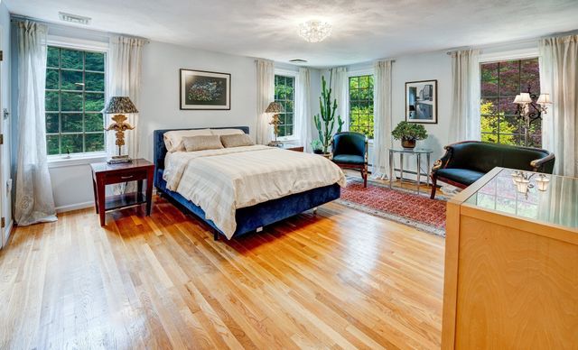 24 Milne Cove Rd, Carlisle, MA 01741