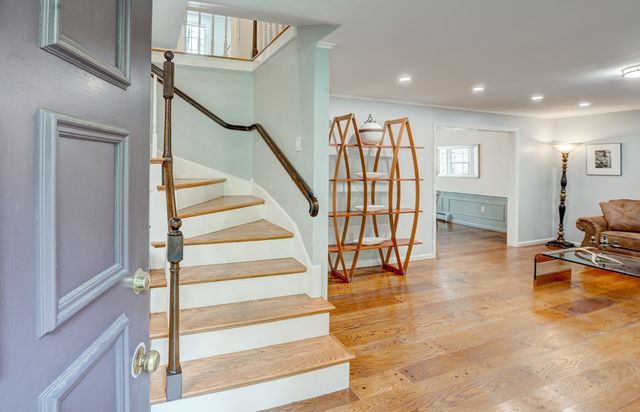 24 Milne Cove Rd, Carlisle, MA 01741