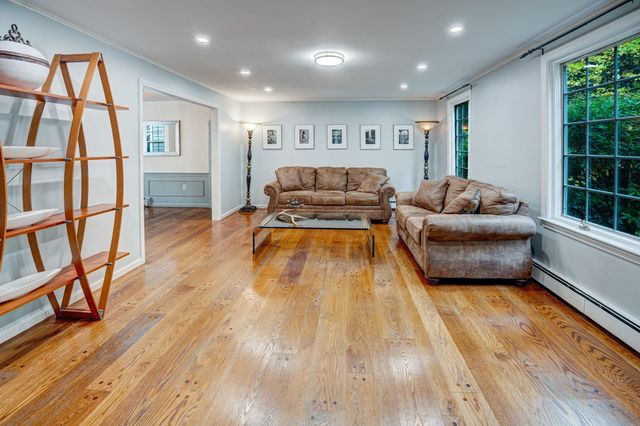 24 Milne Cove Rd, Carlisle, MA 01741