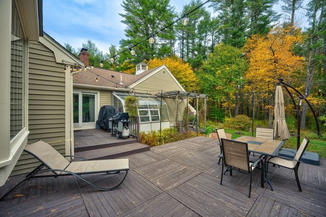 24 Milne Cove Rd, Carlisle, MA 01741