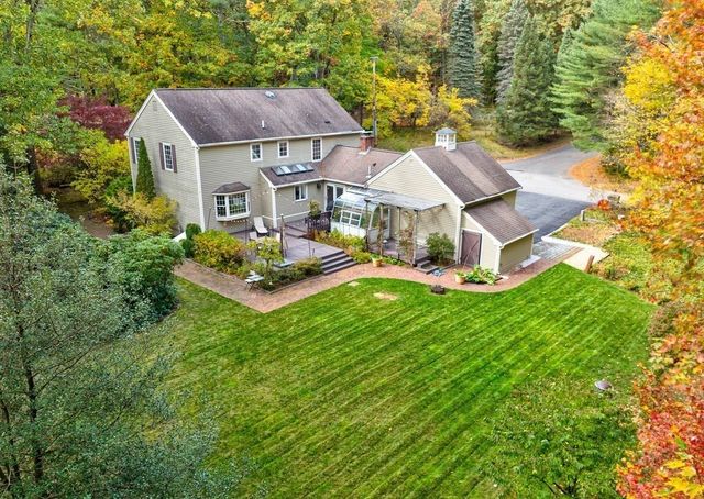 24 Milne Cove Rd, Carlisle, MA 01741