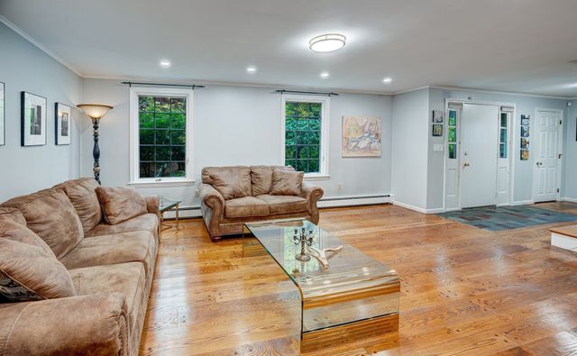 24 Milne Cove Rd, Carlisle, MA 01741