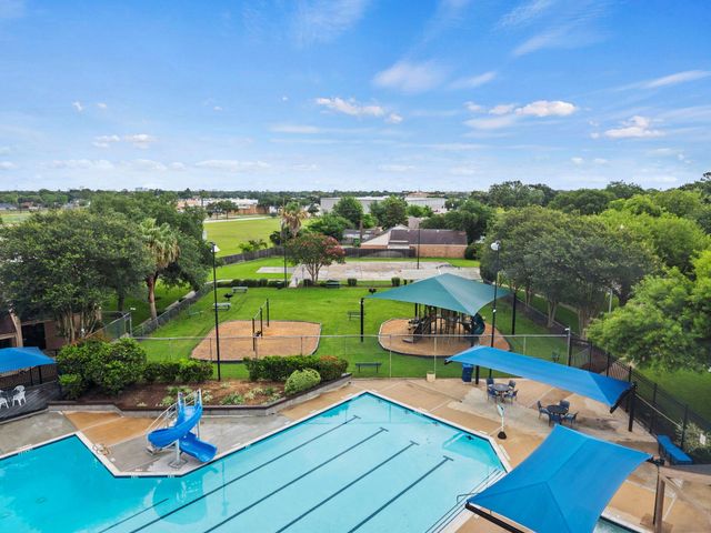 15239 Corona Del Mar Drive, Houston, TX 77083