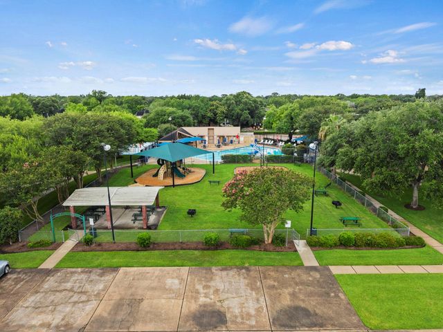 15239 Corona Del Mar Drive, Houston, TX 77083