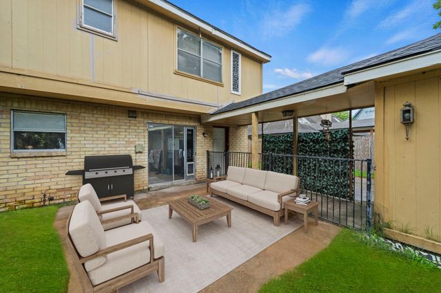 15239 Corona Del Mar Drive, Houston, TX 77083