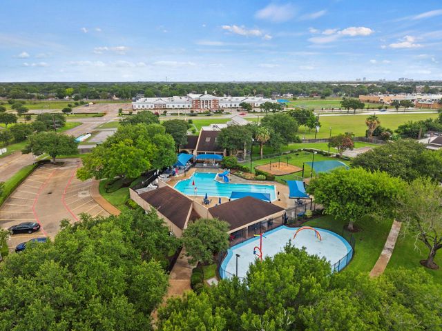15239 Corona Del Mar Drive, Houston, TX 77083