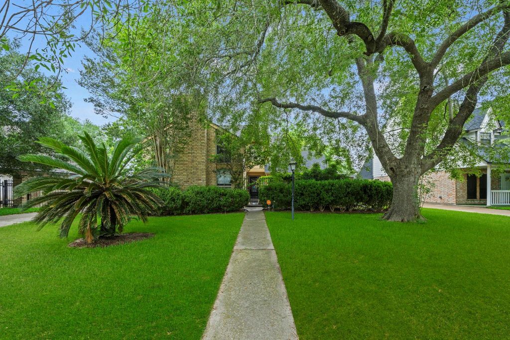 15239 Corona Del Mar Drive, Houston, TX 77083