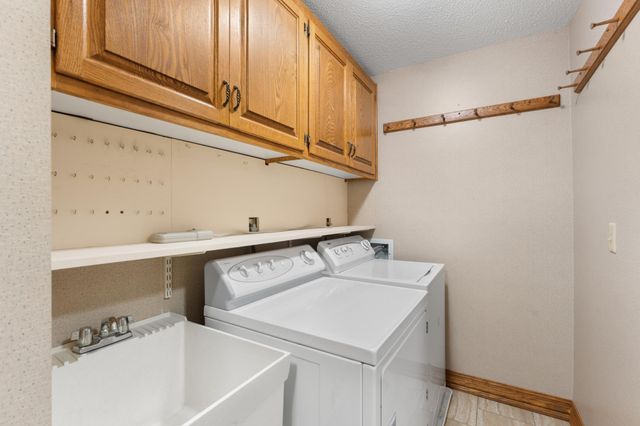 1937 Sagewood Court NW, Rochester, MN 55901