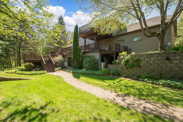 1937 Sagewood Court NW, Rochester, MN 55901