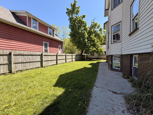 1533 Winslow STREET, Racine, WI 53404