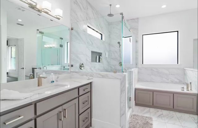 1735 Michigan Avenue, Dallas, TX 75216