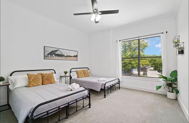 1735 Michigan Avenue, Dallas, TX 75216