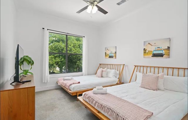 1735 Michigan Avenue, Dallas, TX 75216