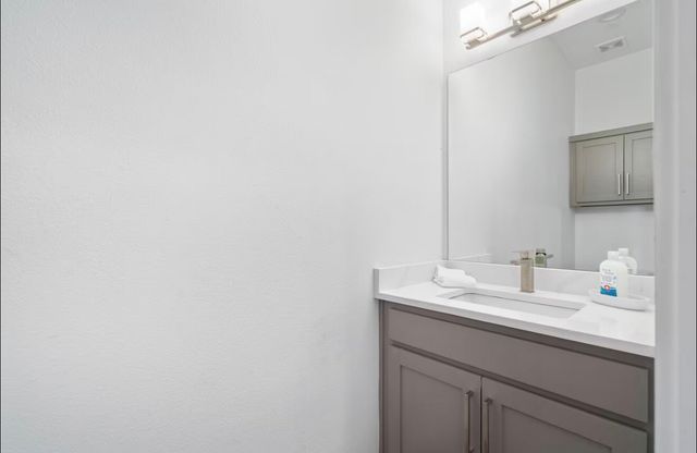 1735 Michigan Avenue, Dallas, TX 75216