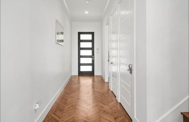 1735 Michigan Avenue, Dallas, TX 75216