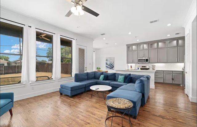 1735 Michigan Avenue, Dallas, TX 75216