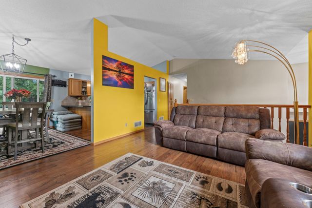 2641 Oak Ridge Drive, Monticello, MN 55362